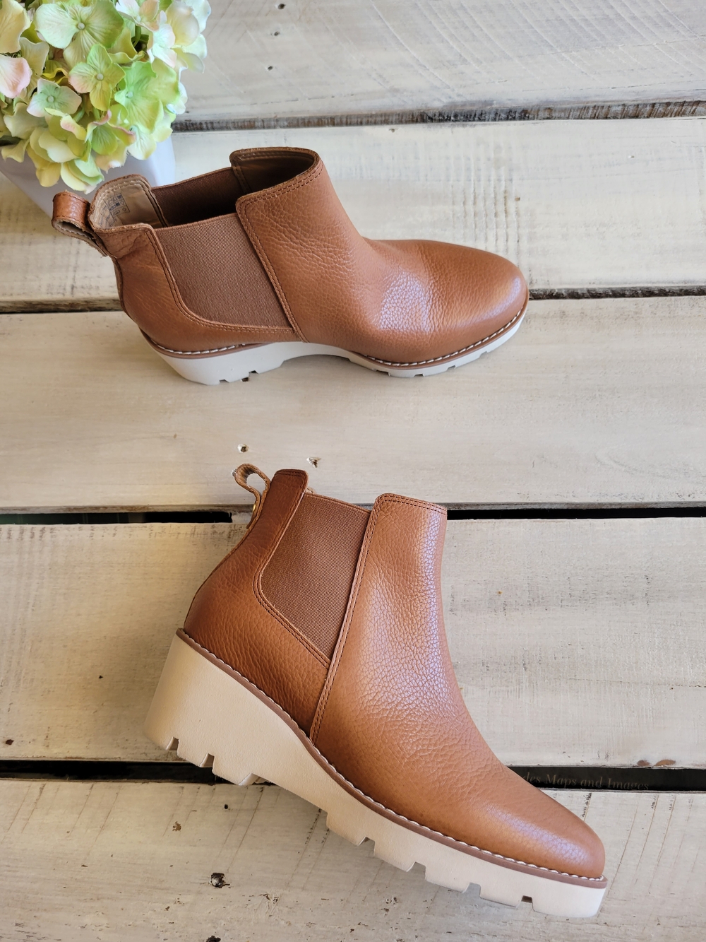 Vionic Aliso Ankle Boot Sz 6 Tan